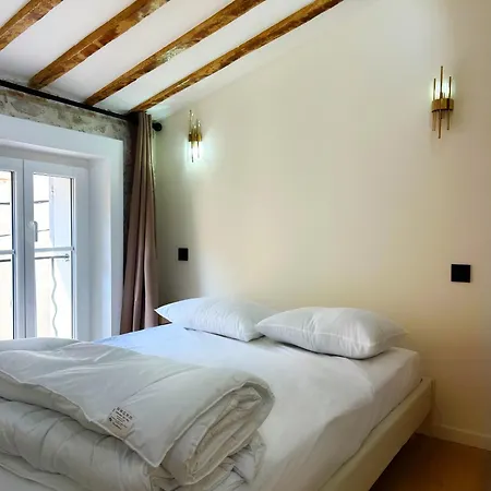 3p Luxueux Au Coeur Du Vieil Апартаменти *